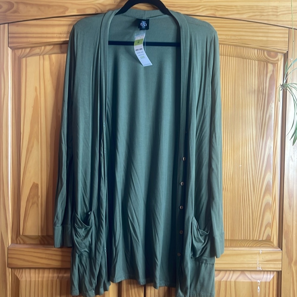 BNWT Agnes and Dora favorite cardigan